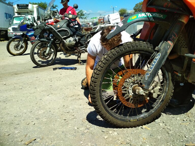 20190217_0101 CRI sklad motorky